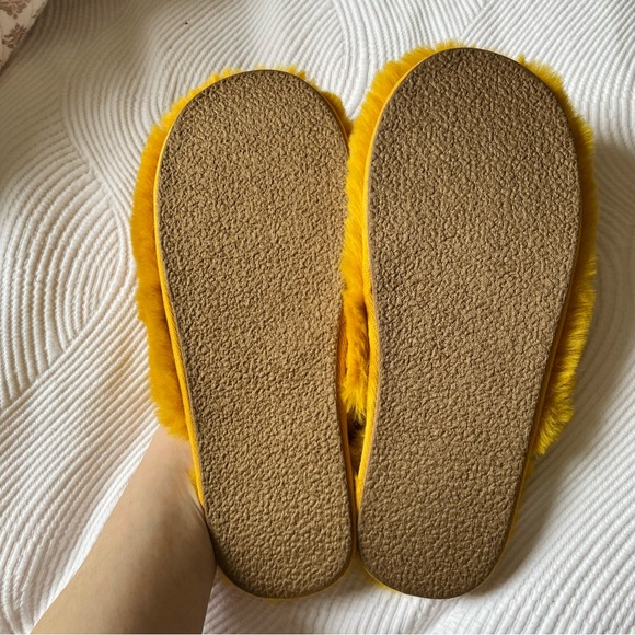 NWOT Anthropologie Faux Fur Slippers in Yellow - Picture 10 of 10
